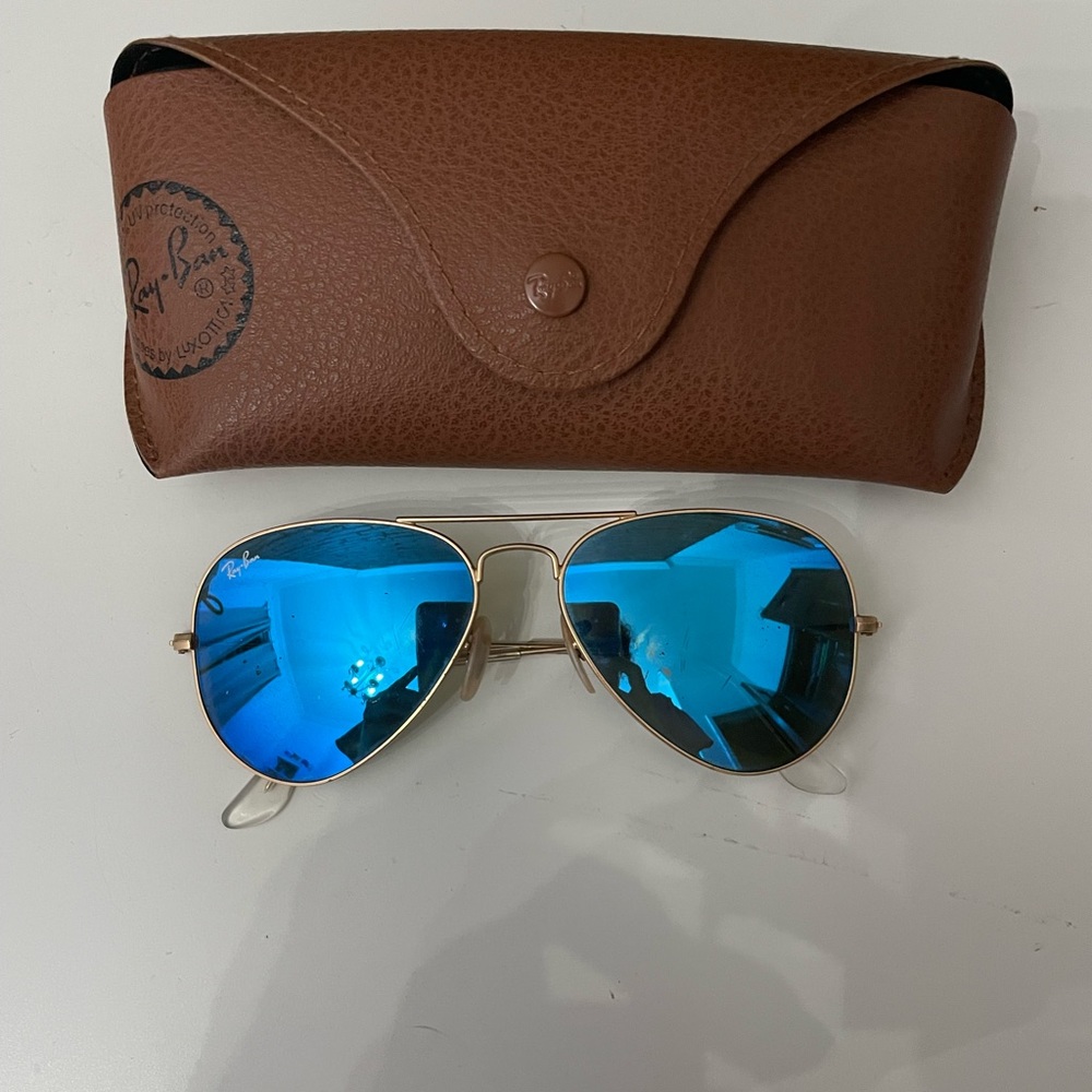 Blue lens, gold frame Ray-Ban Glasses